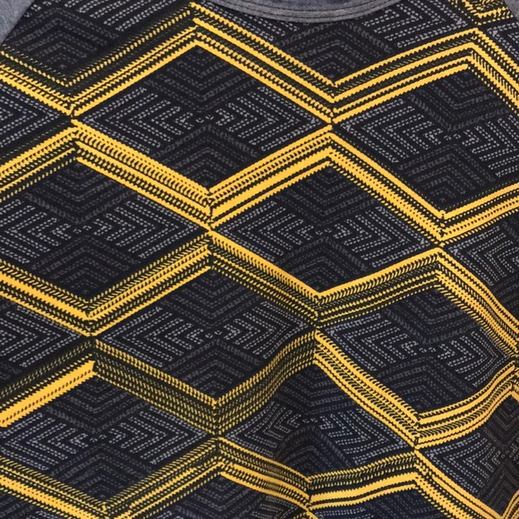 LuLaRoe Randy Tee - Picture 2 of 3